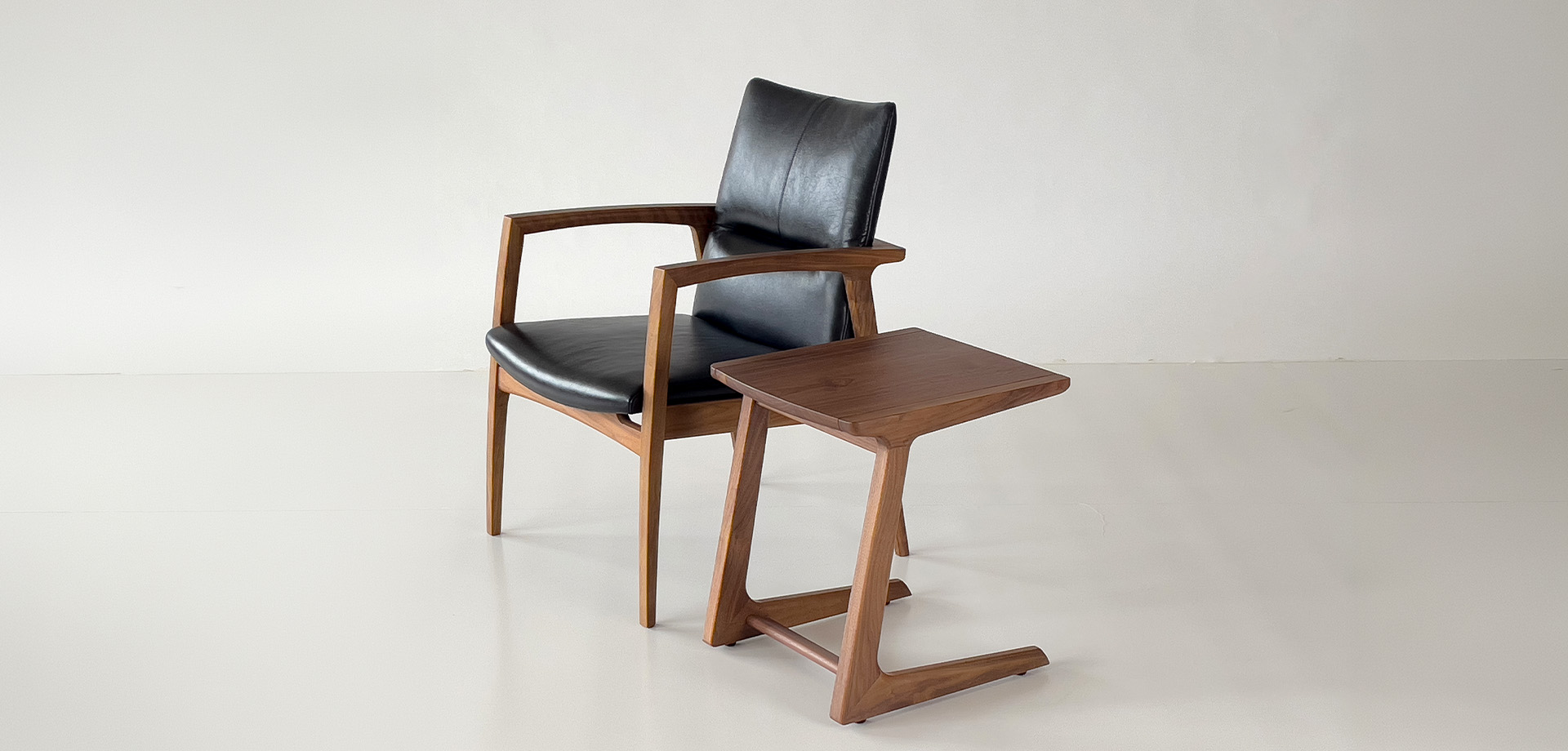 値下げしました)FUJI FURNITURE 飾り棚 美品です！ 富士ファニチャー 