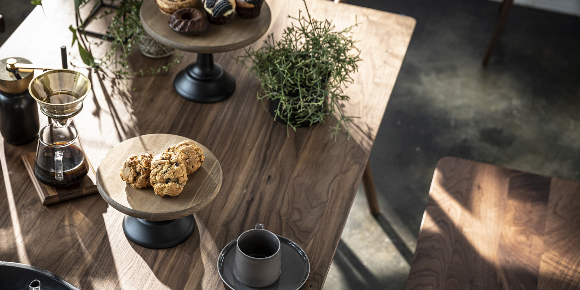 Contact Main Visual-Fuji Furniture